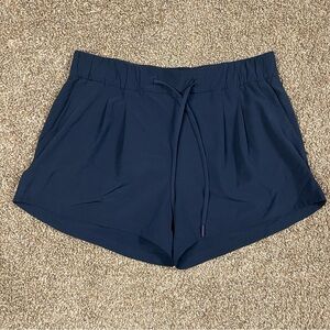 Lululemon Stroll at Sundown Shorts 3″ Women’s Size 6 Navy Blue Athletic Casual